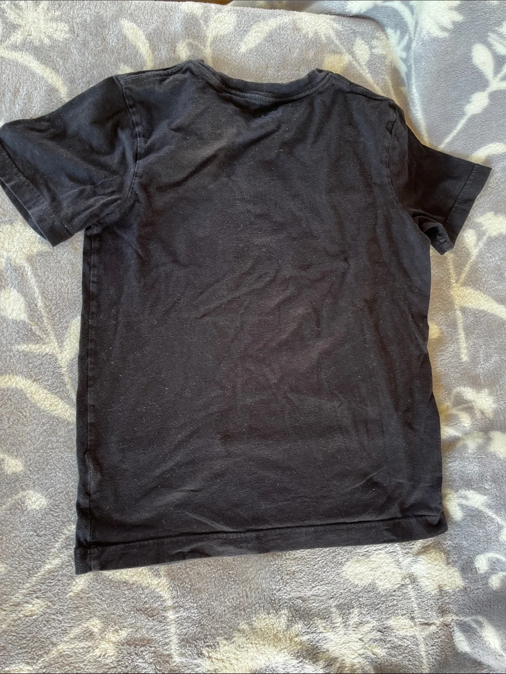 Big Boys 4 PC  Nike/Hurley/Quicksilver/ Gap Bundle 2 tees & 2 Shorts Sz 10/12